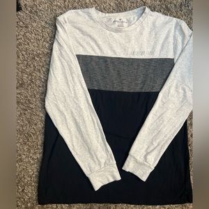 American Eagle Men long sleeve grey white black tri color shirt